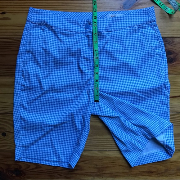 Greg Norman Blue Houndstooth Golf Shorts, EUC, 10 - Picture 9 of 12
